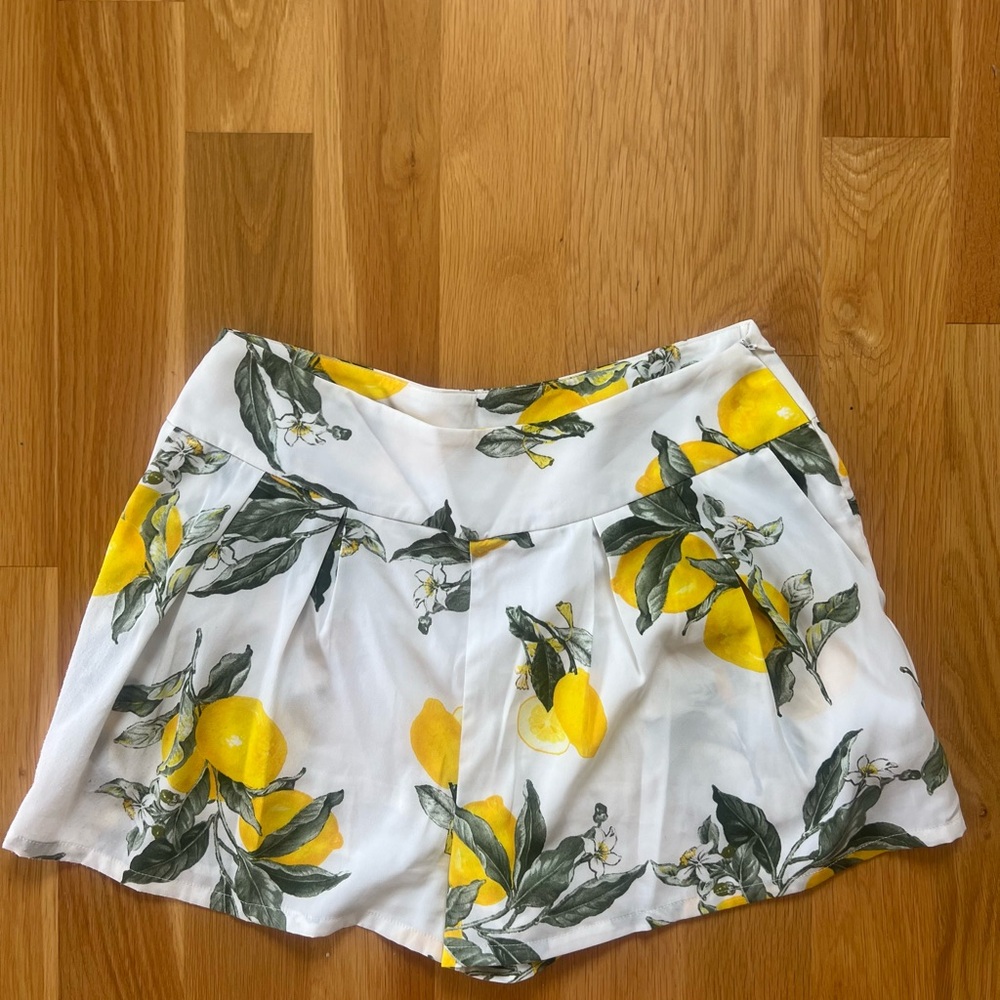 Moon River White and Yellow Patterned Shorts